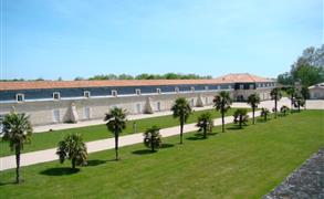 Rochefort-sur-Mer près du Camping 5 étoiles Bois Soleil, camping bord de mer, location mobil homes, cottages, studios et emplacements camping à Saint-George-de-Didonne près de Royan en Charente Maritime