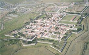 La Citadelle de Brouage près du Camping 5 étoiles Bois Soleil, camping bord de mer, location mobil homes, cottages, studios et emplacements camping à Saint-George-de-Didonne près de Royan en Charente Maritime