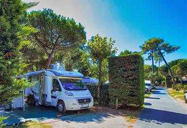 Emplacement caravane - camping car | Charente-Maritime